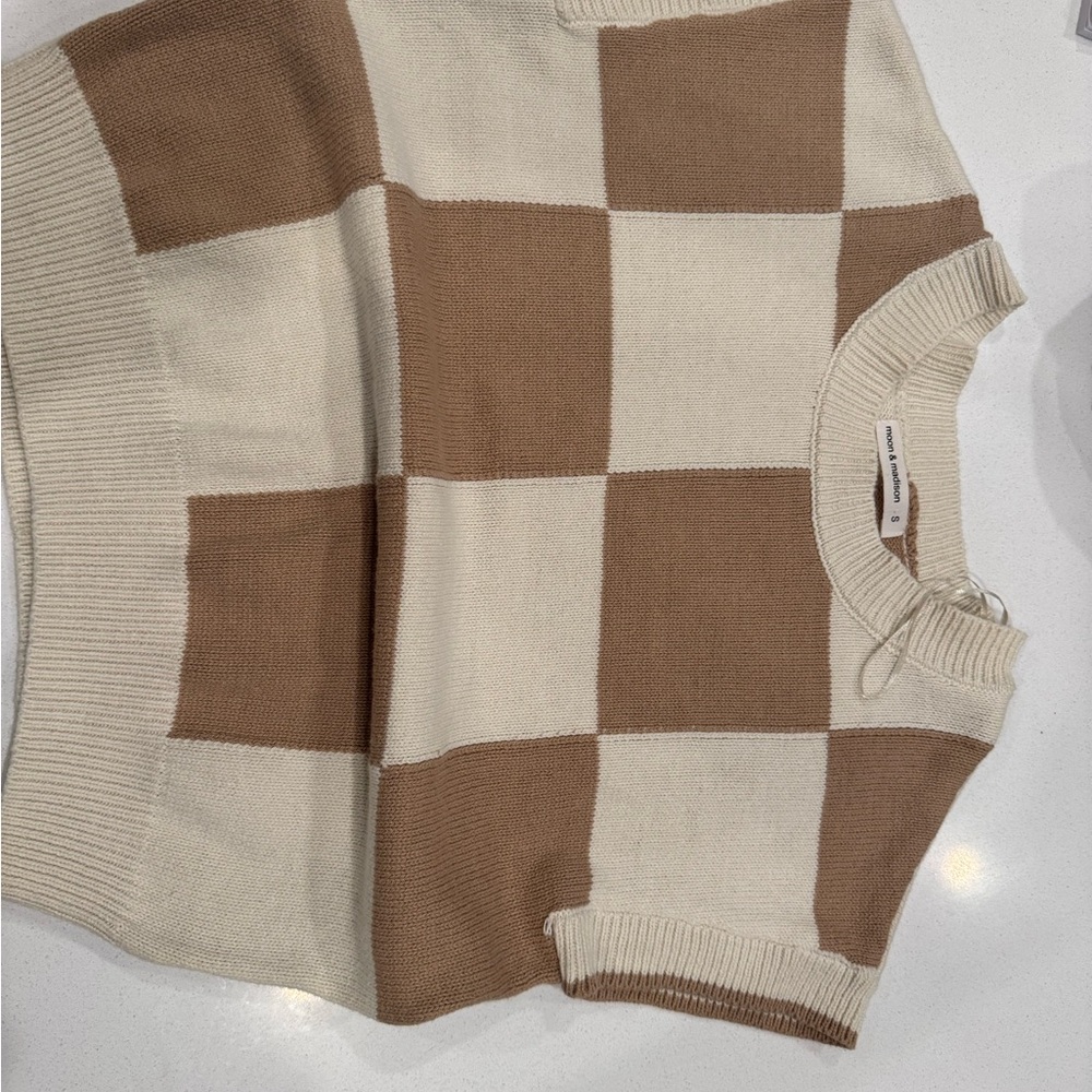 Women's Checkered Sweater - Cream and Brown